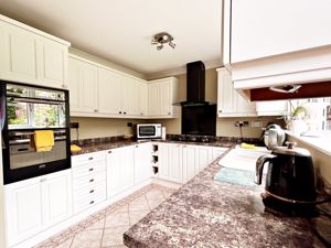 Kitchen- click for photo gallery